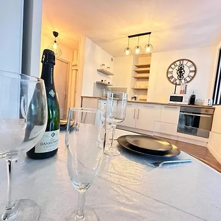 Jean Jaures Un Cocon Equipe Au Coeur De Apartment Reims